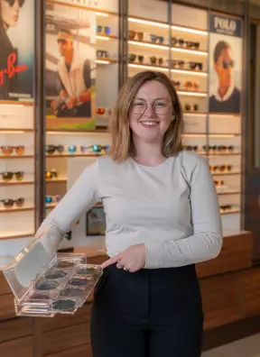Pearle verkoopmedewerker Eva 